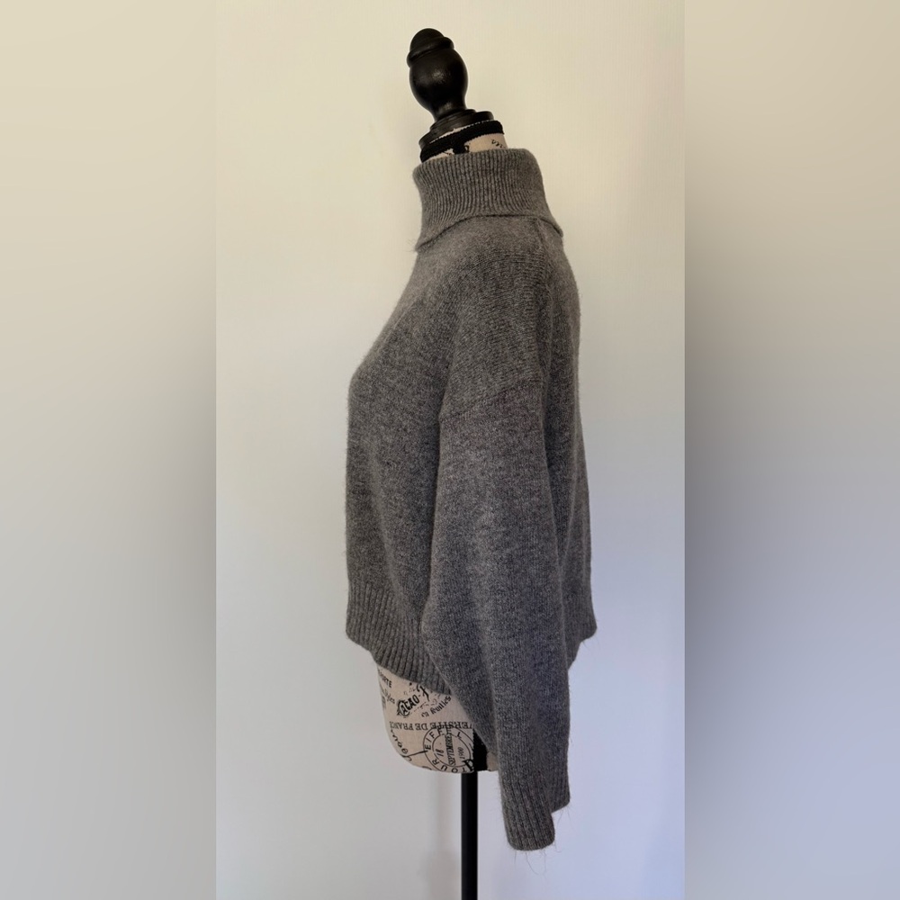 Zara Gray Cropped Turtleneck Sweater Women's Size Small - Picture 2 of 6